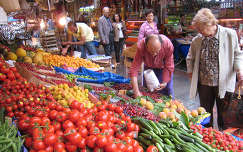 paradicsom piac zöldség termény