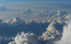 Felhők felett-légifelvétel