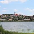 Magyarország, Tihany, Belső-tó, háttérben az Apátság