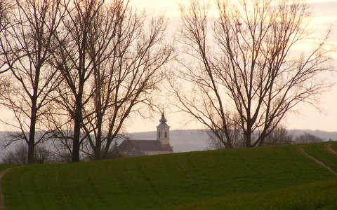 naplemente templom