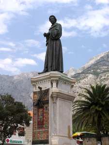 horvátország makarska szobor