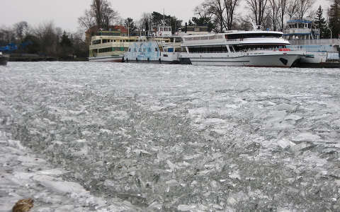 hajó jég tél