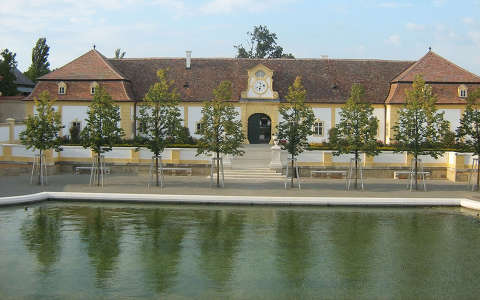 Schlosshof