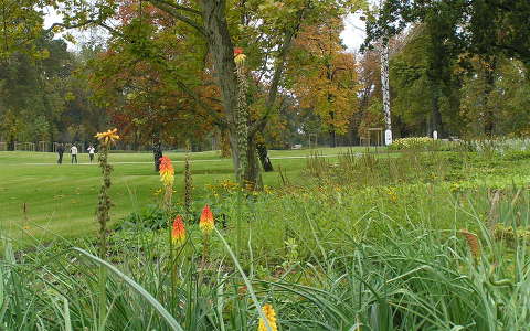 Gödöllő,Királyi kastély parkja őszi szinekben