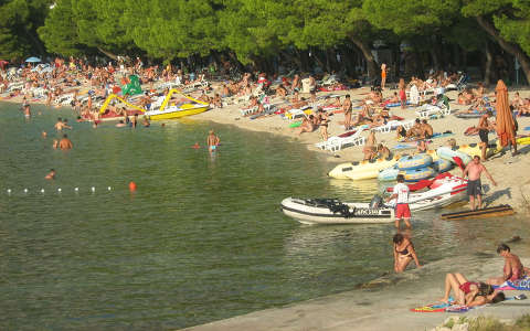 horvátország makarska strand öböl