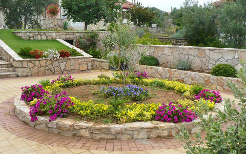 Horvátország-Ugljan, mediterrán kert