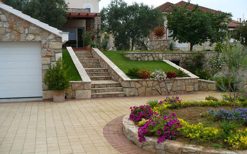 Horvátország-Ugljan, mediterrán kert