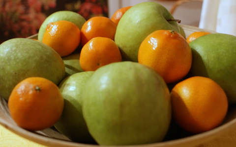 alma gyümölcs gyümölcskosár narancs