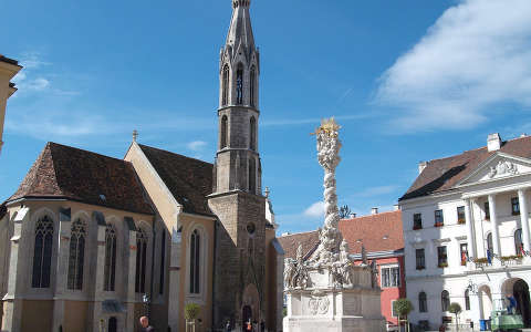 Sopron - Kecsketemplom - Szentháromság szobor,  fotó: Kőszály