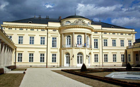 Magyarország, Fehérvárcsurgó, Károlyi-kastély