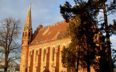 Magyarország, Nádasdladány, Római katolikus templom