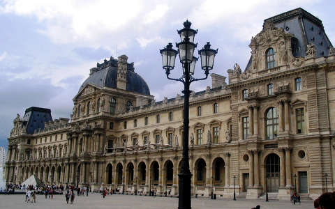 Franciaország, Párizs - Louvre