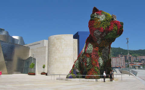 Bilbao, Guggenheim Múzeum előtt, Spanyolország