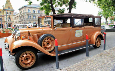 Oreg taxi, Budapest, Magyarorszag