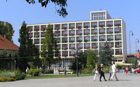 Kecskemét,Hotel