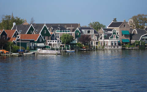 Zaanse Schans,  Holland. Huisjes aan de Zaanrivier