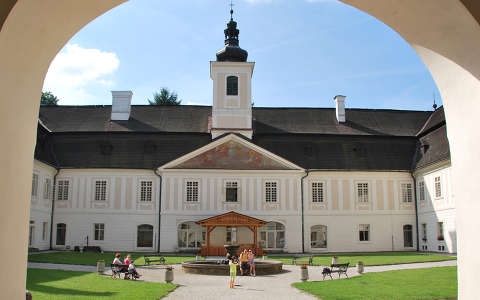 Szentantal-(Szlovákia)- gróf Koháry András kastélya