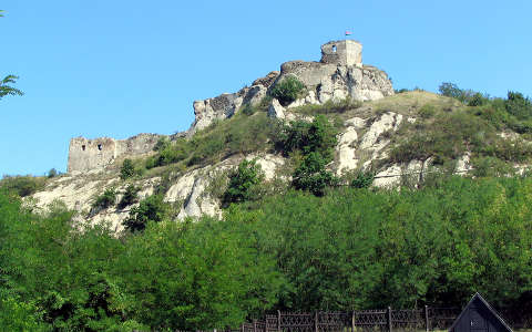 várrom,Sirok
