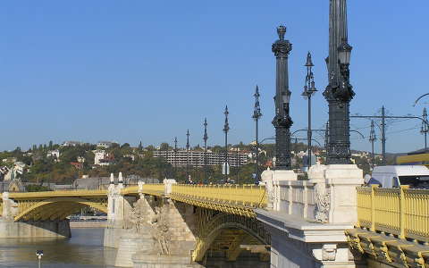 Budapest,Margit híd felújítva