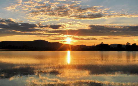 fény naplemente tó tükröződés