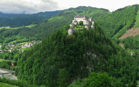 Hohenwerfeni vár, Salzburg