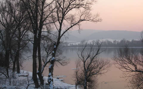 fa napfelkelte tél tó