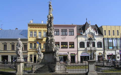 Szentháromság szobor Kassa főterén, Szlovákia