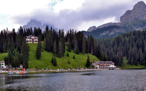 Missurina tó.Dél-Tirol.