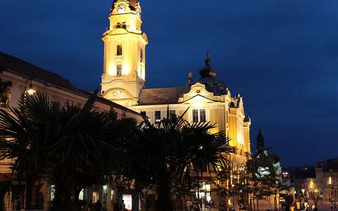 Magyarország, Pécs, Városháza, blue hour
