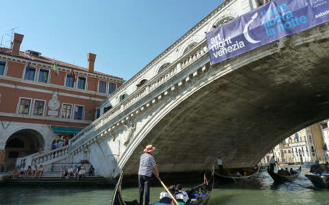 Rialto híd, Velence, Olaszország