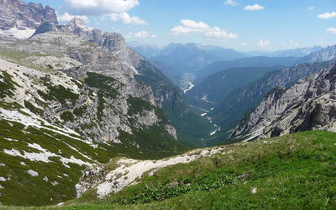 Kilátás az Auronzo menedékháztól, Olaszország, Dolomitok