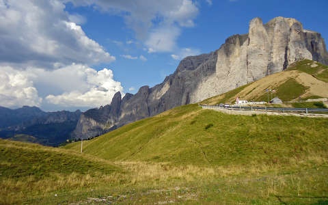 Dolomitok,Pordoi-hágó Dél-Tirol-Olaszország