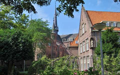 's-HERTOGENBOSCH-HOLLAND (Capital of the Prov. North-Brabant)