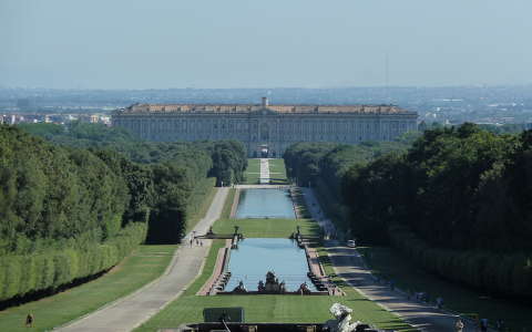 Caserta kastély, Olaszország