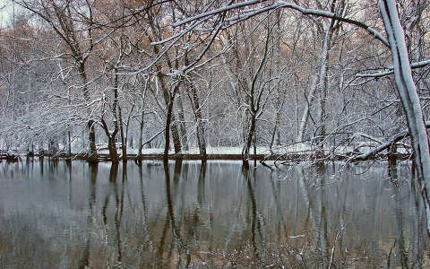 címlapfotó tél tó tükröződés
