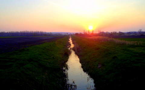 csatorna mező naplemente