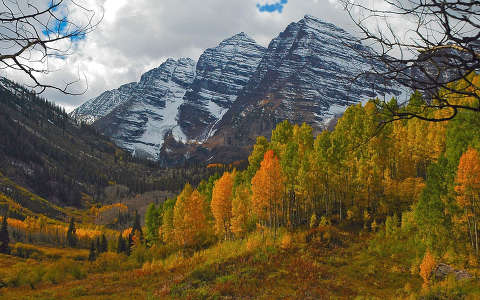 hegy kövek és sziklák ősz