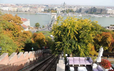Budapest látképe ősszel a Siklótól,Budapest