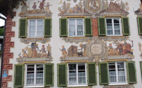 Oberammergau,Jancsi és Juliska meséje a homlokzaton,Németország