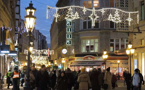 Budapest,Váci utca karácsonyi díszben