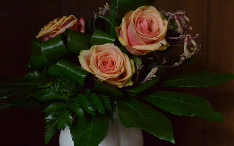 címlapfotó rózsa virágcsokor és dekoráció