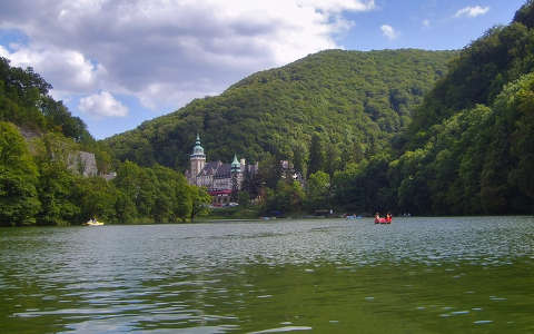 Magyarország, Miskolc-Lillafüred, Palotaszálló a Hámori-tóról