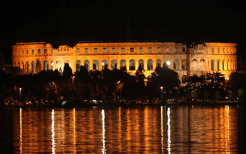 Horvátország - Pula