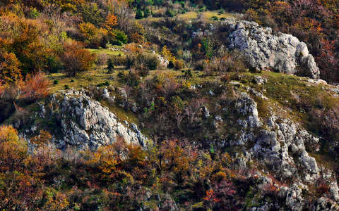 címlapfotó kövek és sziklák ősz