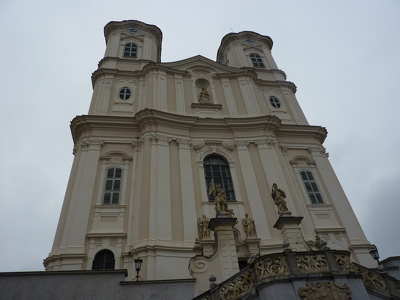 Ausztria