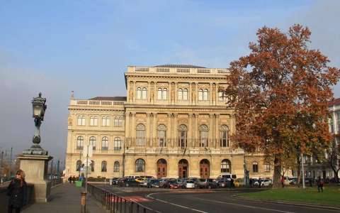 Budapest - Magyar Tudományos Akadémia székháza