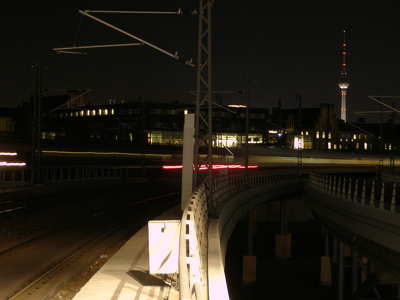 Németország - Berlin - Haupbahnhof és a TV torony