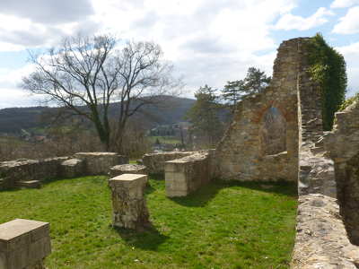A Schlossbergen található templommaradvány, Mecseknádasd