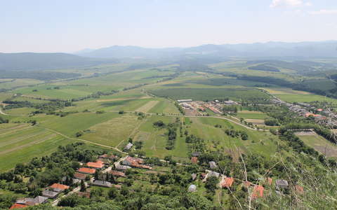 Kilátás a Füzéri Várból