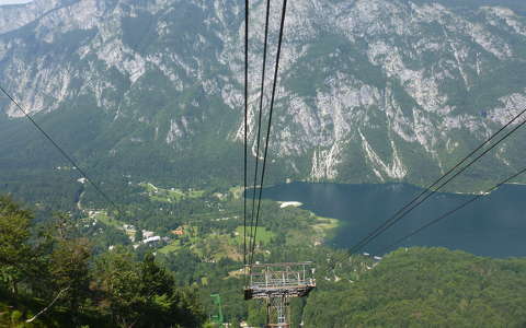 Kilátás a kabinos felvonóból, Vogel, Bohinj, Szlovénia